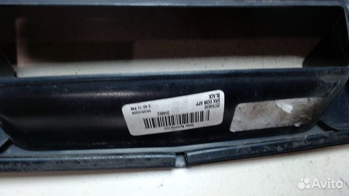 Накладка под номер Cadillac SRX, 2009