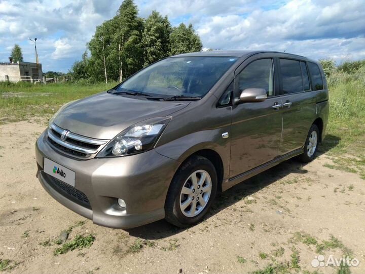 Toyota Isis, 2010