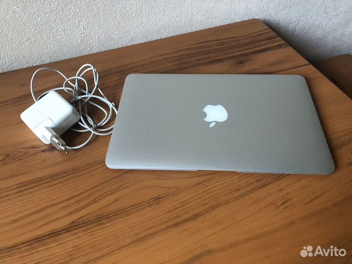 Apple MacBook Air 11