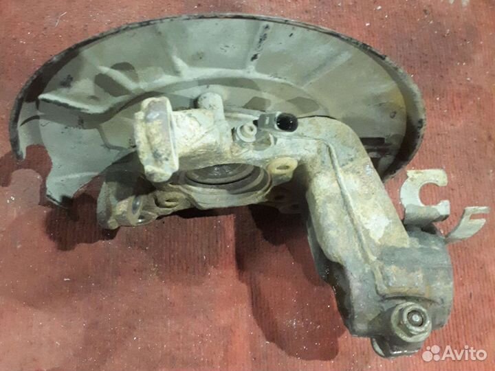 Левый поворотный кулак фольксваген гольф 6