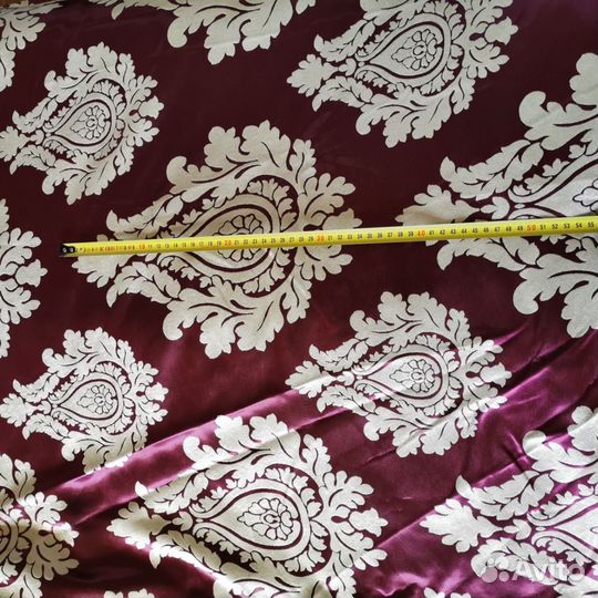 Отрез ткани для штор или мебели