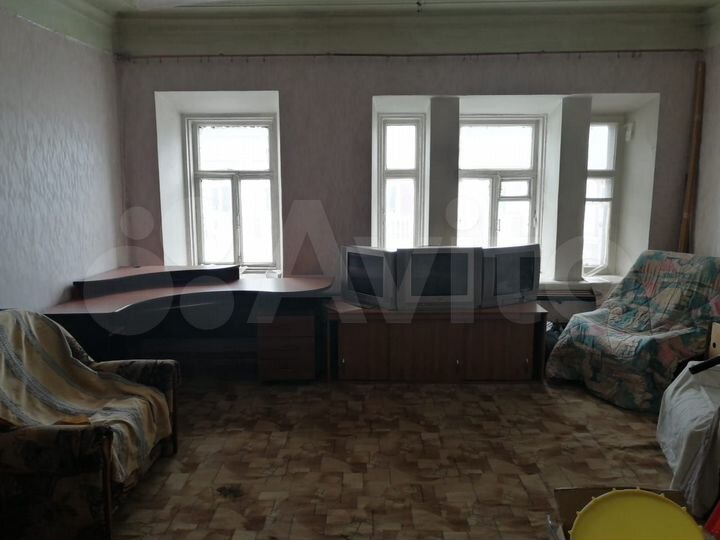 Комната 26 м² в 3-к., 2/2 эт.