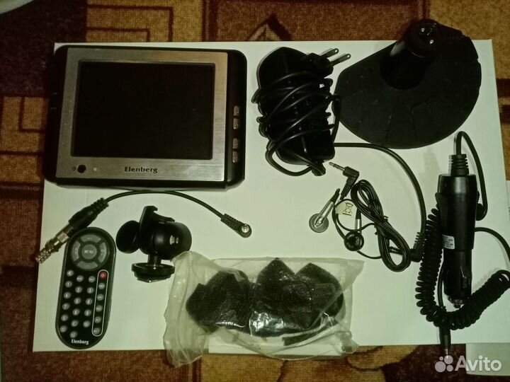 Телевизор автомобильный Elenberg