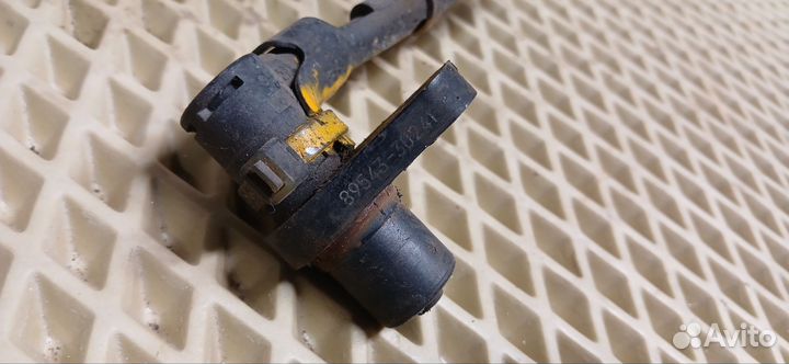 Датчик abs передний левый Toyota Altezza