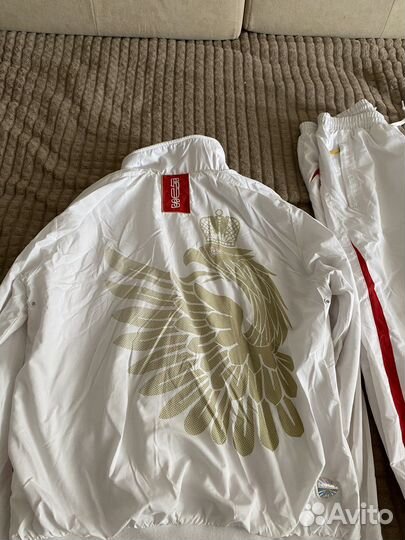 Костюм спортивный