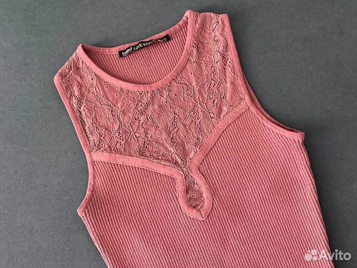 Платье облегающее 40 р