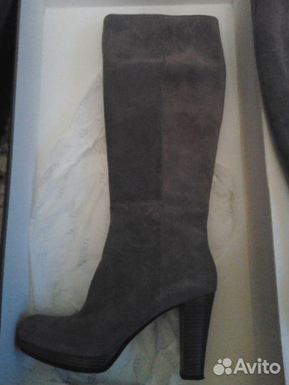 Осенние замшевые сапоги Лориблю Италия