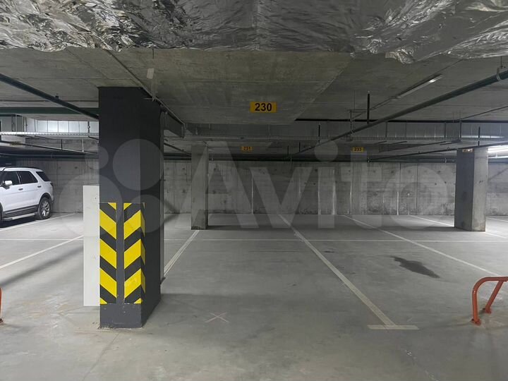 Машиноместо, 27 м²
