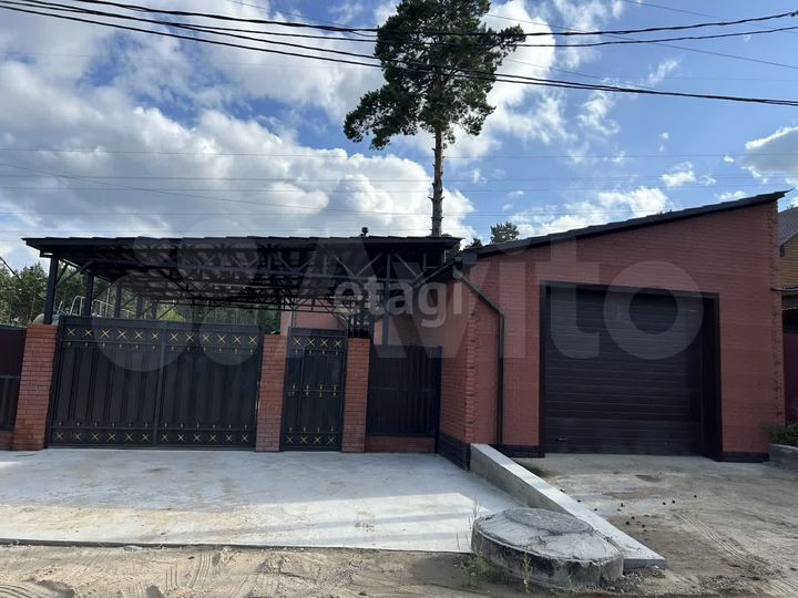 Дом 111,3 м² на участке 11,1 сот.