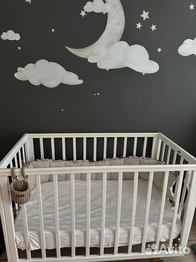 Детская кроватка