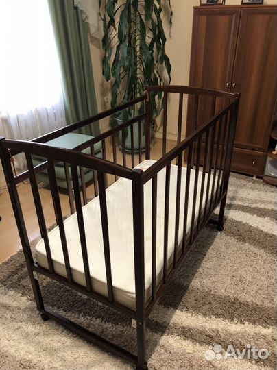 Кроватка детская