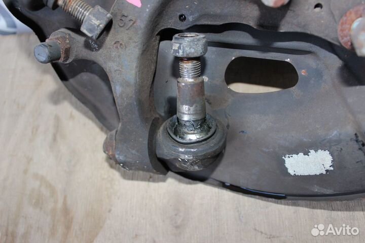 Ступица передняя левая Mercedes S-Class W140