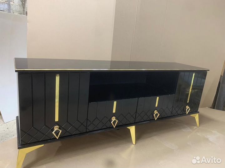 Тумба под телевизор