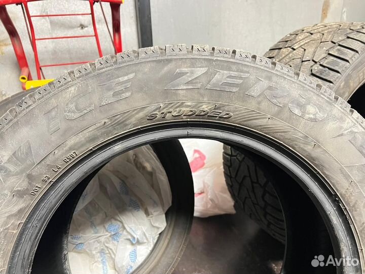 Pirelli Ice Zero 255/55 R18