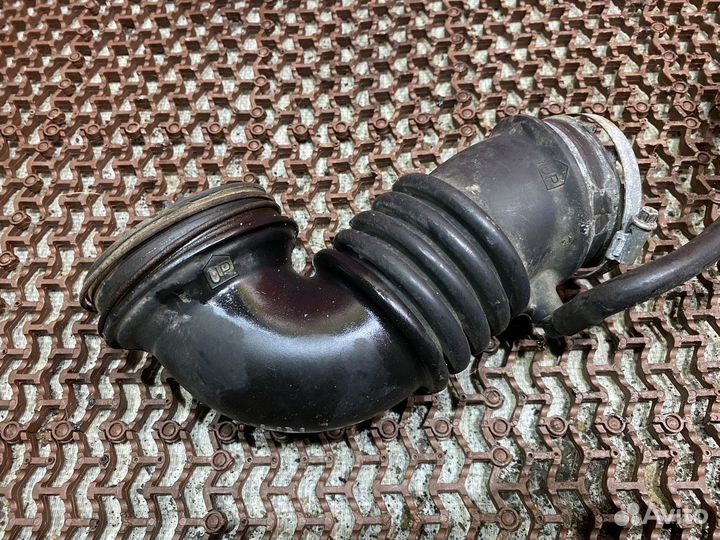 Патрубок воздушного фильтра Ланцер 9(Седия)