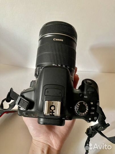 Зеркальный фотоаппарат Canon 650d