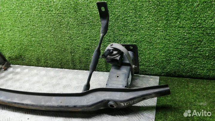 Усилитель бампера Bmw X5 Передний