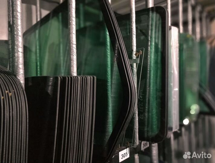 Стекло кабины New Holland T8.350