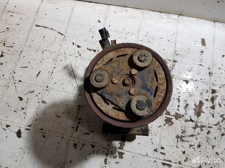 Компрессор кондиционера Hyundai Accent 2006 1.5