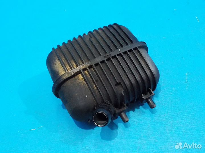 Резонатор воздушного фильтра Audi A4 (B8) 2007-201