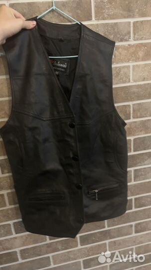 Жилетка кожаная мужская