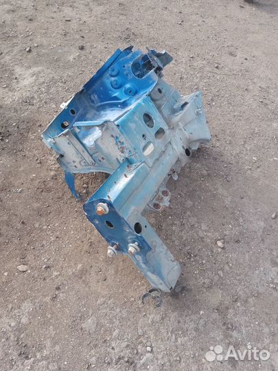 Правый Лонжерон Рено Меган 2