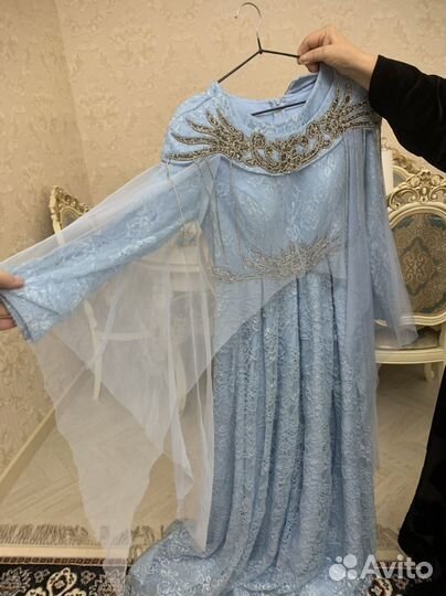 Вечернее платье