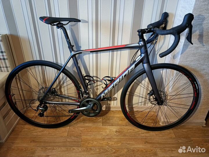 Шоссейник Merida Scultura Disc 300 (2020) новый