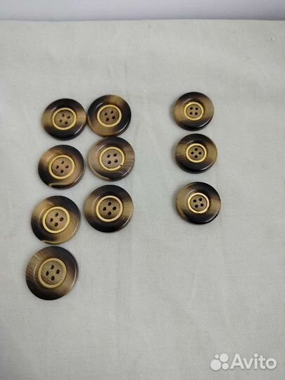 Пуговицы импорт. бежевые
