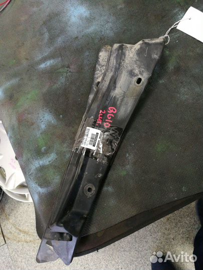 Подкрылок Nissan Bluebird sylphy QG10 задний