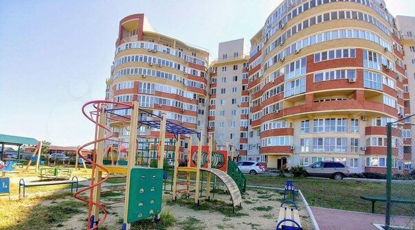 3-к. квартира, 106,7 м², 1/10 эт.