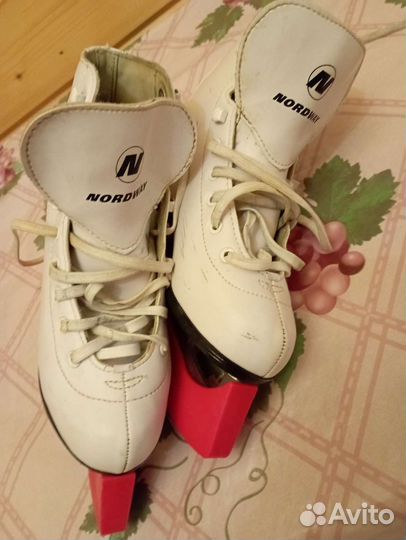 Коньки женские