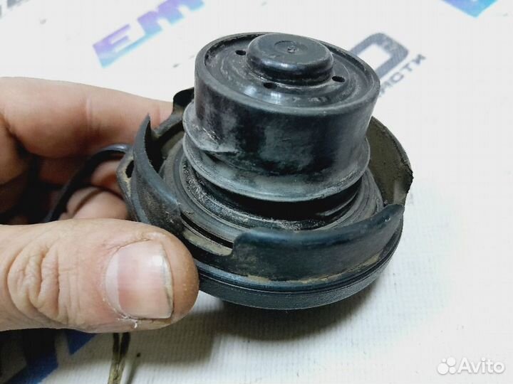 Крышка топливного бака Шкода Октавия Тур