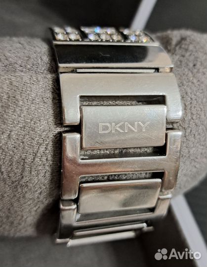 Часы браслет dkny