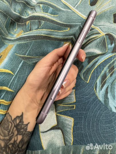 iPhone 11, 64 ГБ