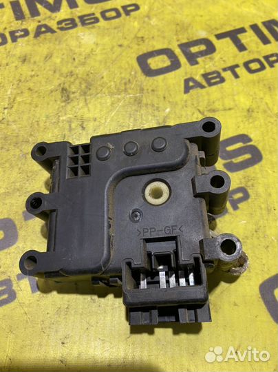 Моторедуктор Mazda 3 BK