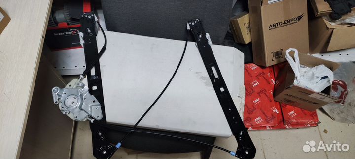 Стеклоподьемник перед, левый bmw e46