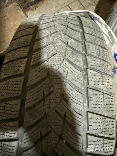 Goodyear UltraGrip Ice SUV 255/50 R20