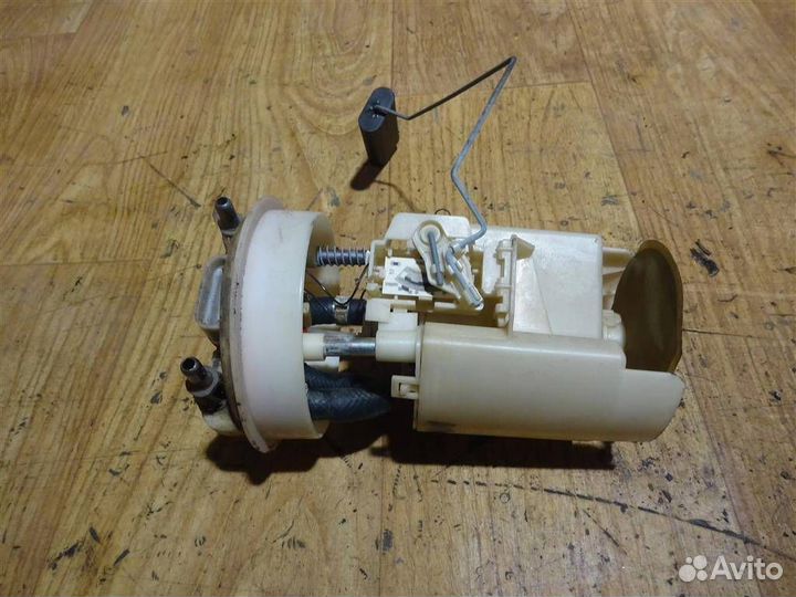 Насос топливный в бак Mitsubishi Carisma (DA) 199