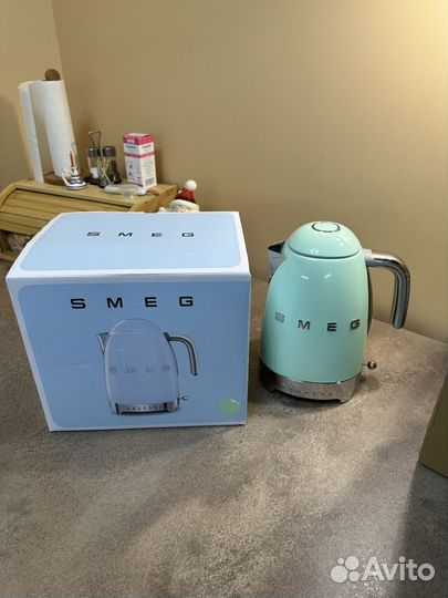 Чайник электрический Smeg, 1.7л, светло-зеленый