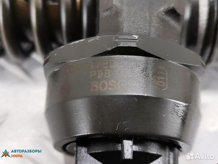 Форсунка Volkswagen Golf 4 2002 038130073AG