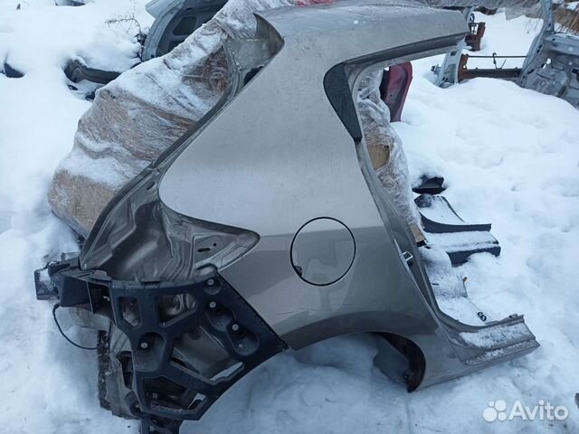 Крыло заднее правое хетчбэк Renault Megane3