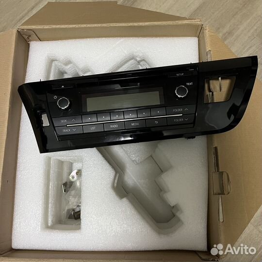 Автомагнитола штатная toyota corolla 2013
