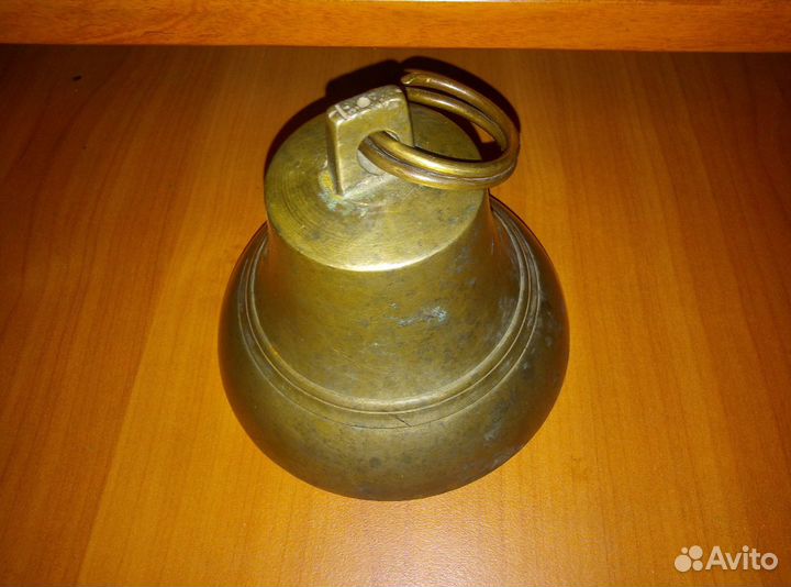 Дореволюционный колокол из бронзы