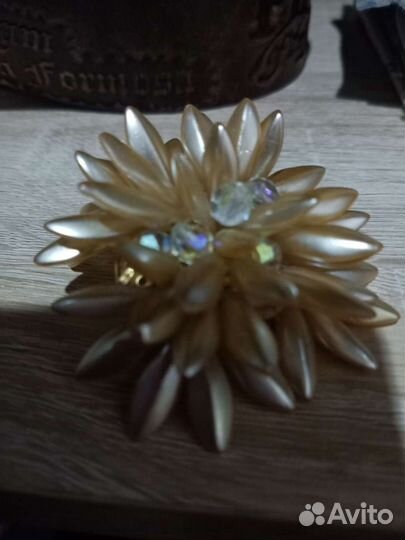 Винтажная брошь Чехия