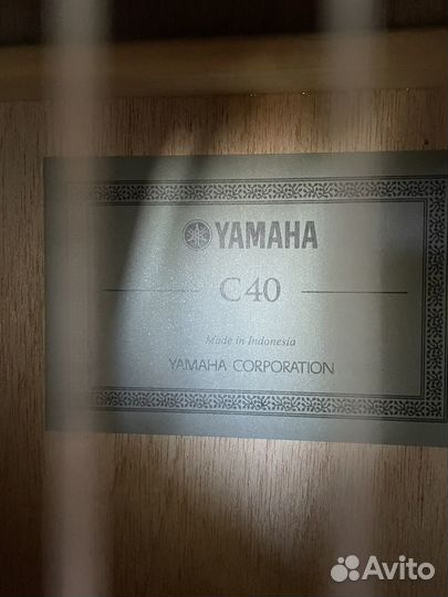 Классическая гитара yamaha c40