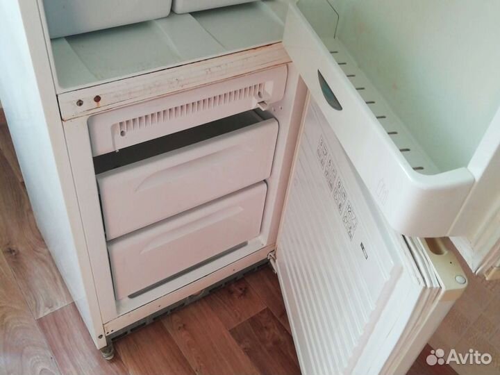 Холодильник Бу рабочий