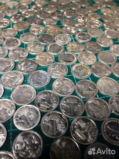 Монеты серебряные 1 г