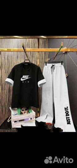 Спортивный костюм новый