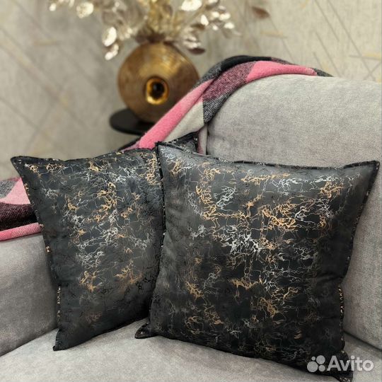 Подушка декоративная. Новая
